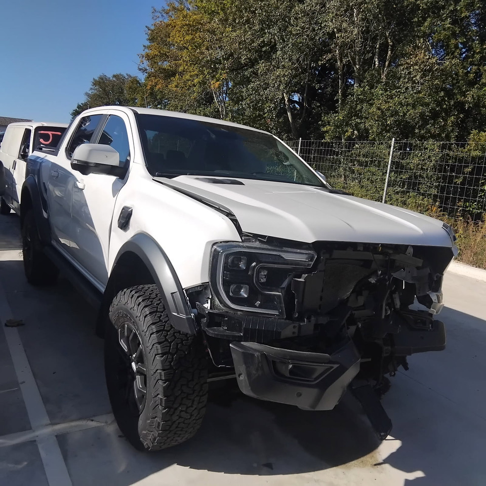 FORD RANGER RAPTOR - شاحنة البيك أب: صورة 2 FORD RANGER RAPTOR - شاحنة البيك أب: صورة 2