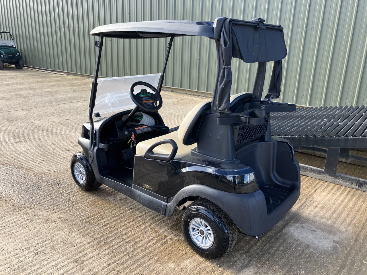 Club Car Tempo Golf Buggy - عربة جولف: صورة 3 Club Car Tempo Golf Buggy - عربة جولف: صورة 3