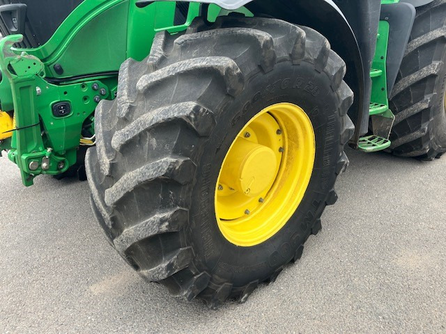 JOHN DEERE 6R195 - جرار: صورة 2 JOHN DEERE 6R195 - جرار: صورة 2