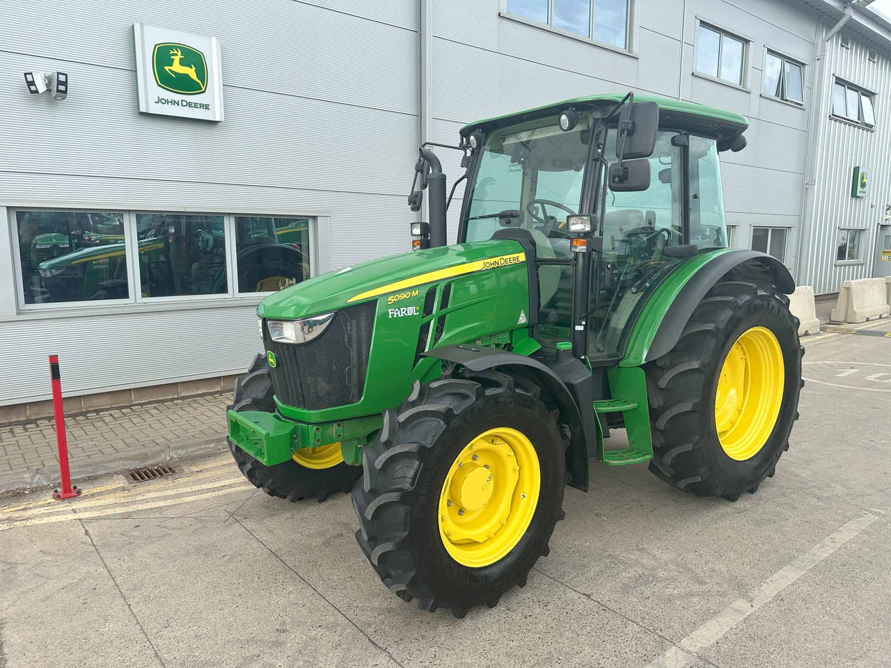 John Deere 5090M - جرار: صورة 1 John Deere 5090M - جرار: صورة 1