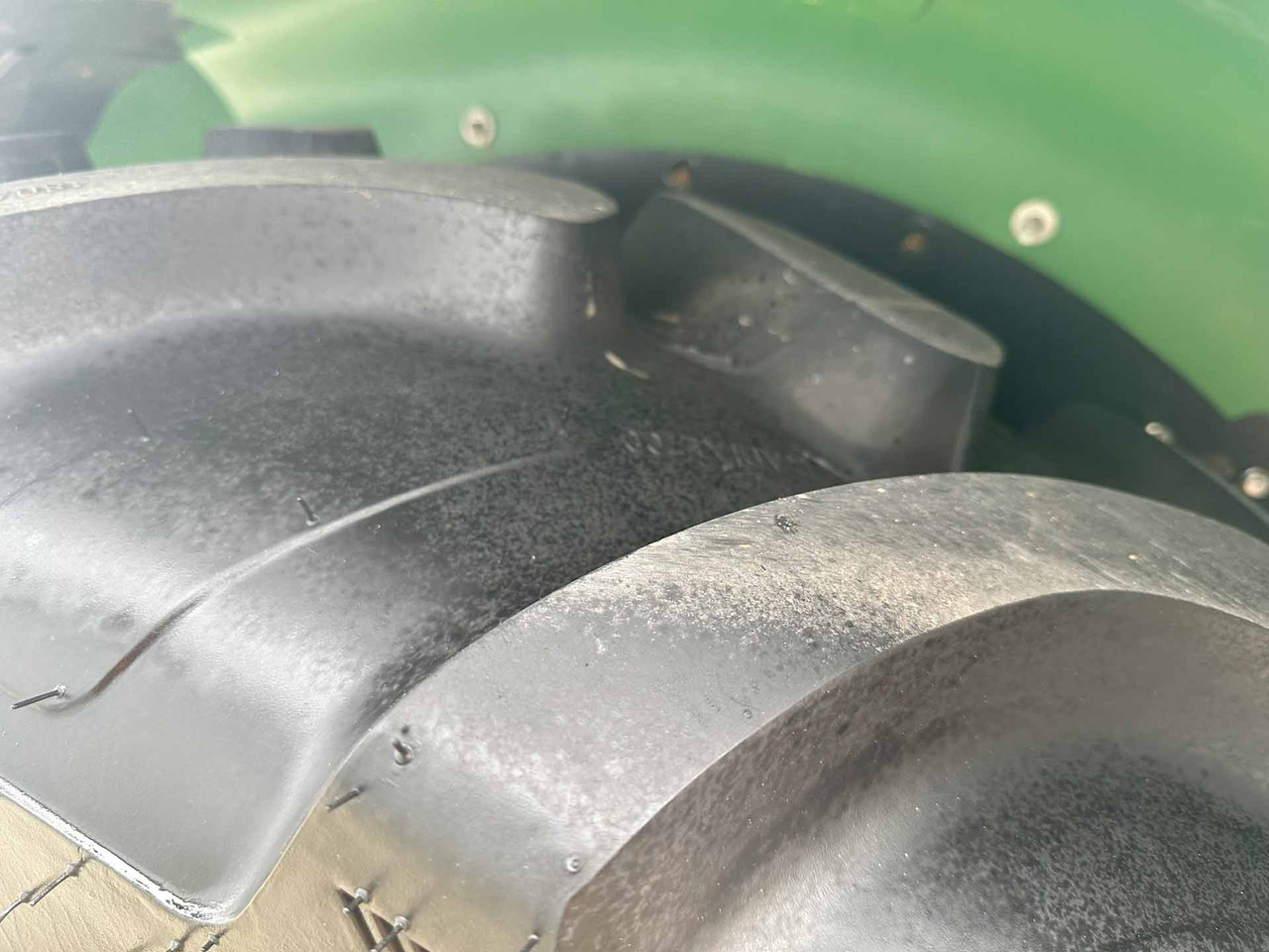 جرار John Deere 5090M: صورة 15