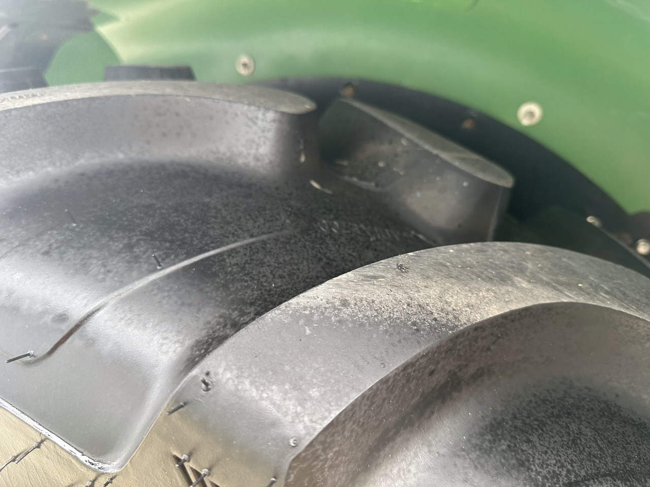 جرار John Deere 5090M: صورة 9