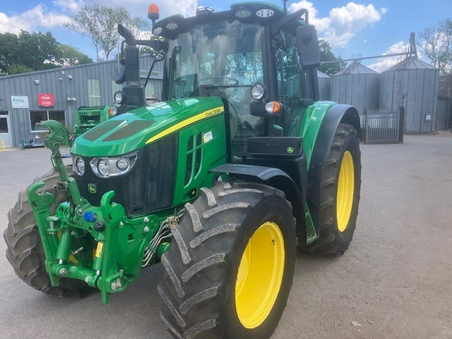 John Deere 6120M - جرار: صورة 1 John Deere 6120M - جرار: صورة 1
