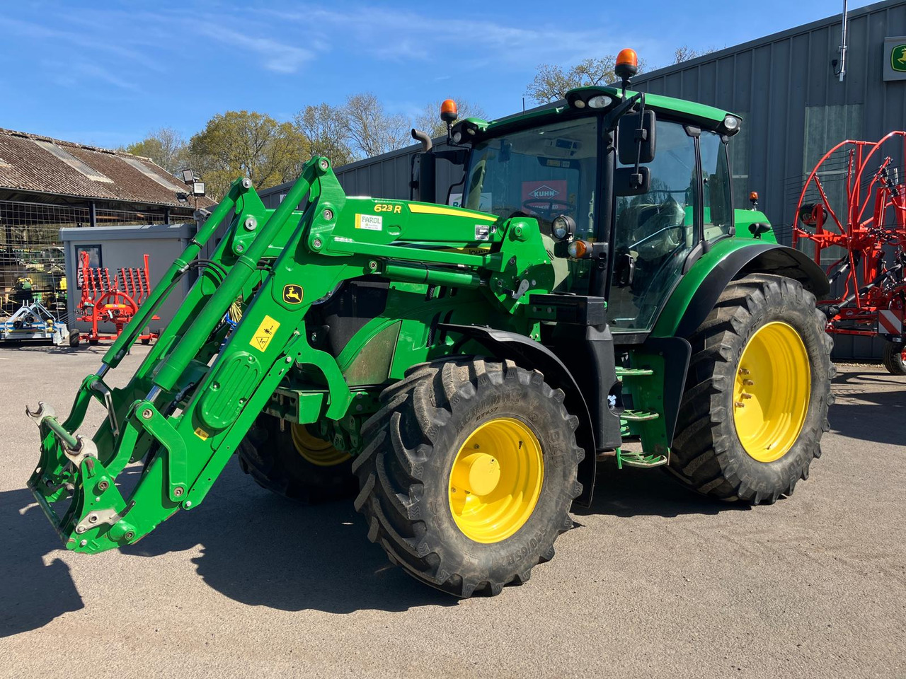 John Deere 6130R - جرار: صورة 1 John Deere 6130R - جرار: صورة 1