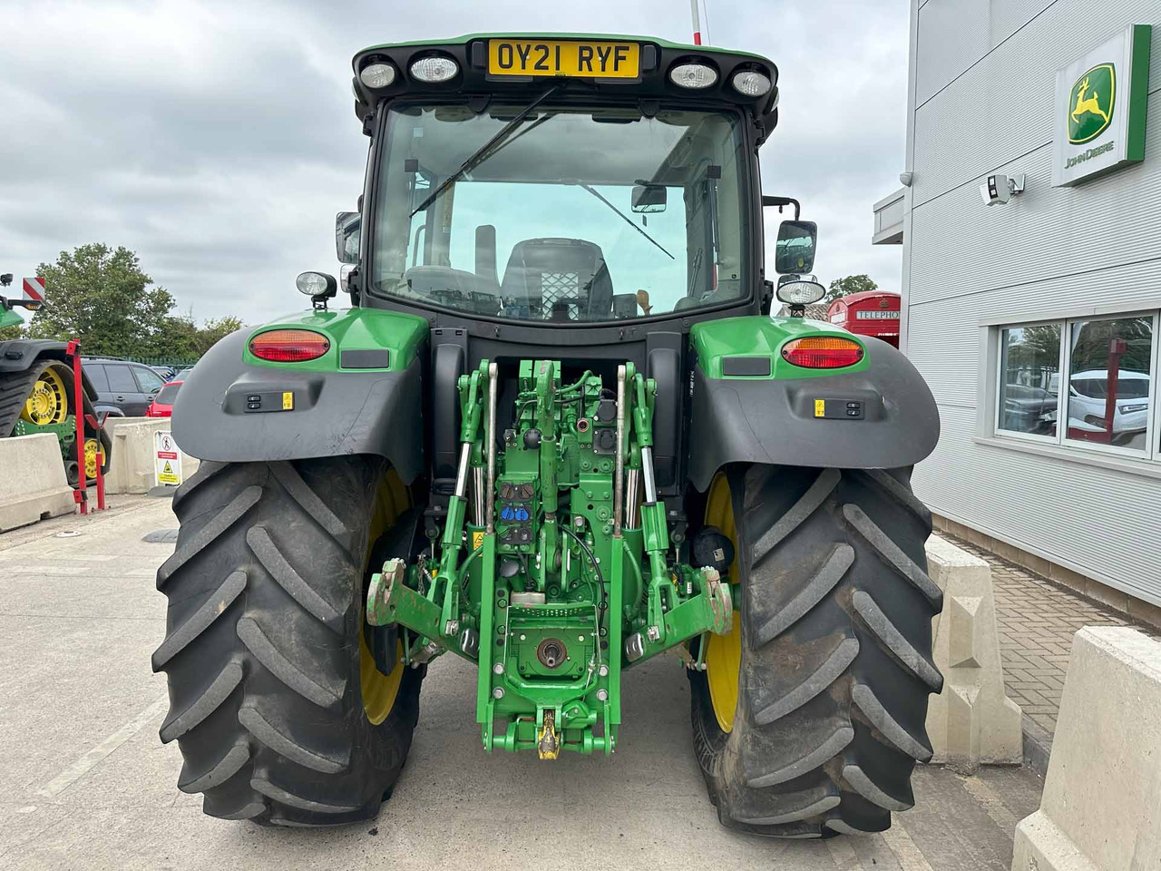 John Deere 6130R - جرار: صورة 4 John Deere 6130R - جرار: صورة 4