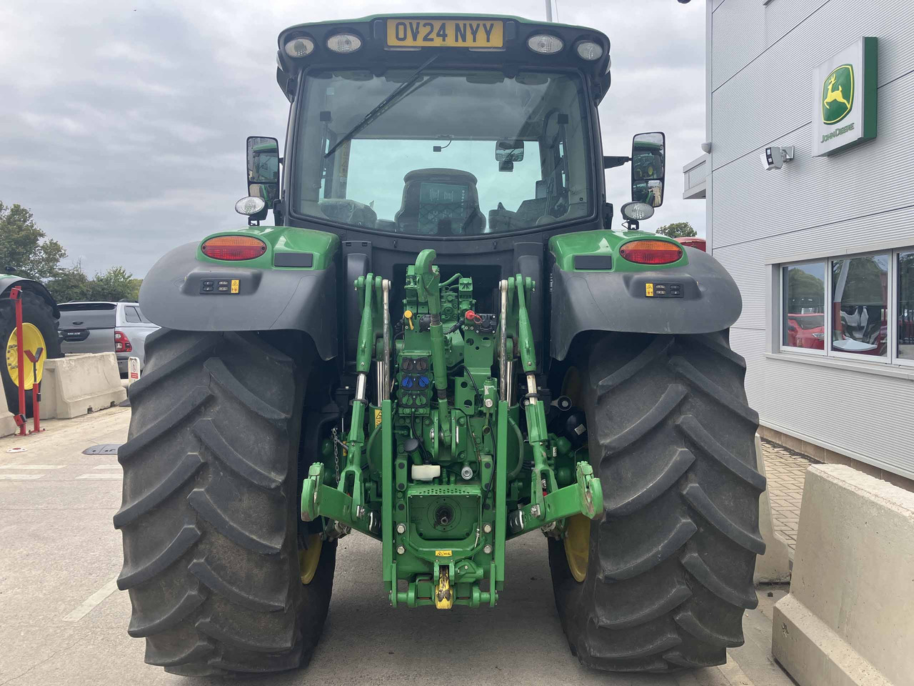 John Deere 6R 155 - جرار: صورة 4 John Deere 6R 155 - جرار: صورة 4