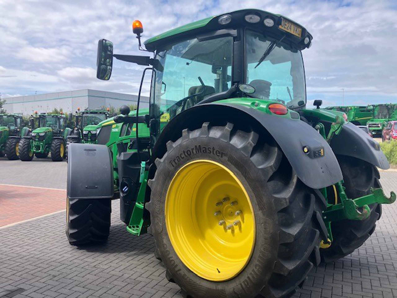 John Deere 6R 155 - جرار: صورة 4 John Deere 6R 155 - جرار: صورة 4