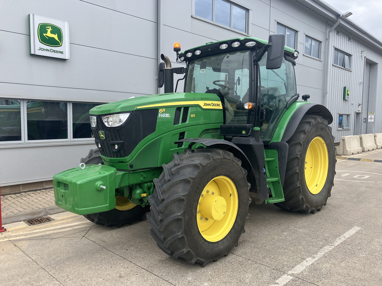 John Deere 6R 155 - جرار: صورة 1 John Deere 6R 155 - جرار: صورة 1