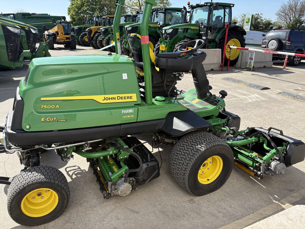 John Deere 7500A E-Cut - جزازة عشب الحدائق: صورة 3 John Deere 7500A E-Cut - جزازة عشب الحدائق: صورة 3
