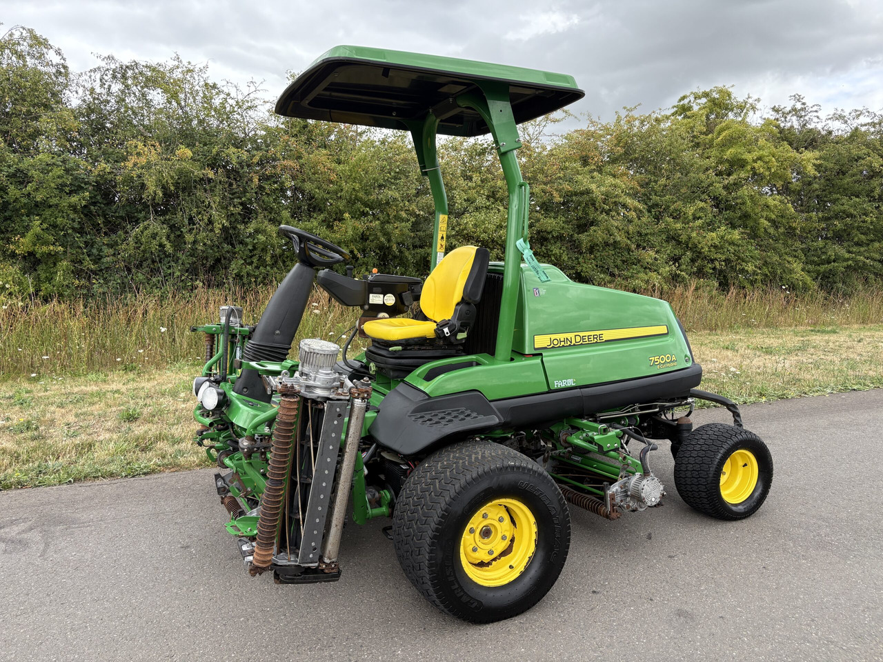 John Deere 7500AE Fairway Mower - جزازة عشب الحدائق: صورة 1 John Deere 7500AE Fairway Mower - جزازة عشب الحدائق: صورة 1