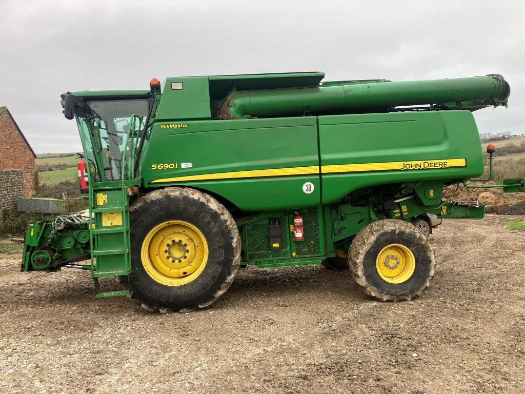 John Deere S690i HM - حصادة: صورة 1 John Deere S690i HM - حصادة: صورة 1