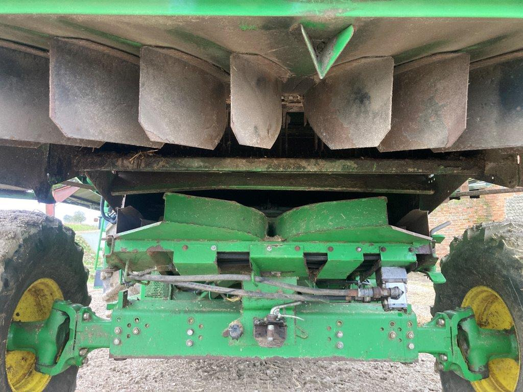 John Deere S690i HM - حصادة: صورة 5 John Deere S690i HM - حصادة: صورة 5