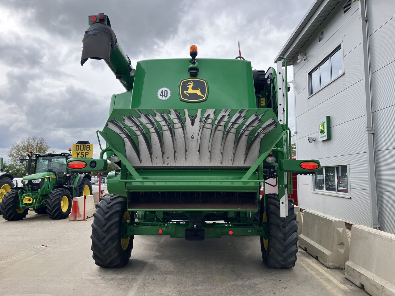 John Deere T670i HillMaster - حصادة: صورة 5 John Deere T670i HillMaster - حصادة: صورة 5