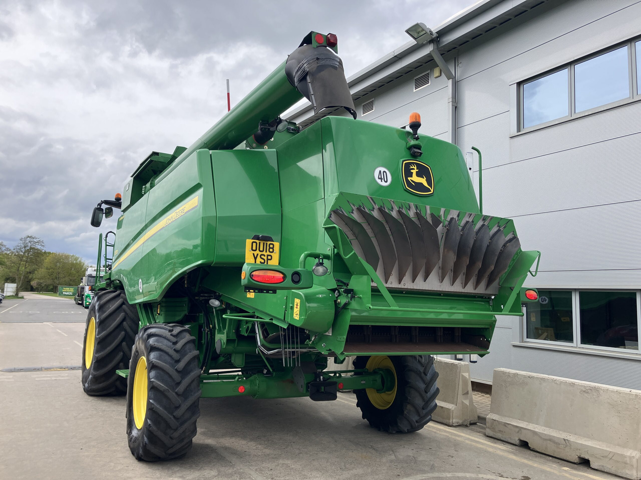 John Deere T670i HillMaster - حصادة: صورة 3 John Deere T670i HillMaster - حصادة: صورة 3