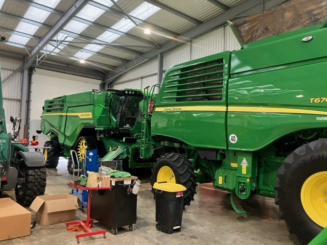 John Deere T670i - حصادة: صورة 5 John Deere T670i - حصادة: صورة 5