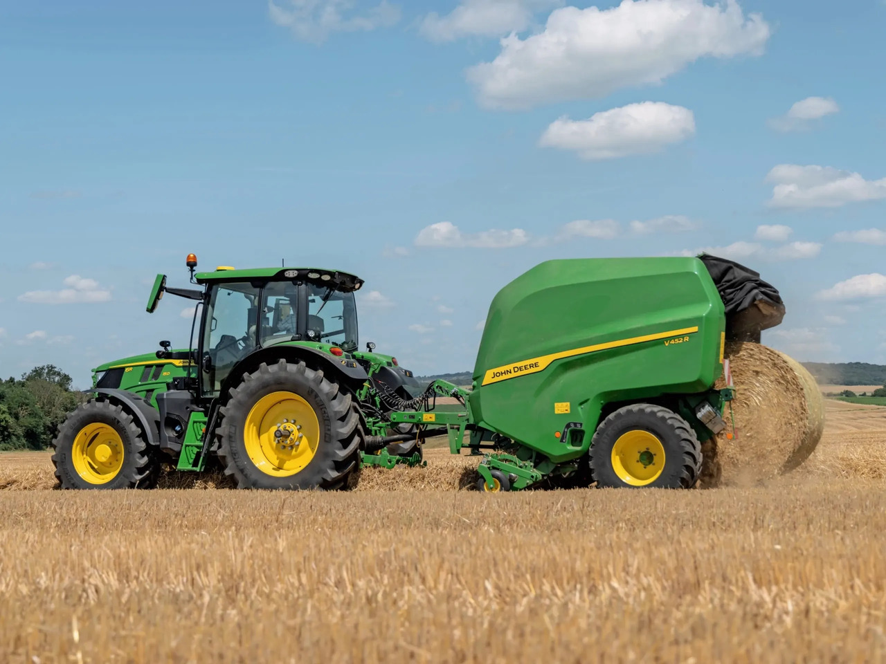 John Deere V452R - ماكينات نشر التبن: صورة 1 John Deere V452R - ماكينات نشر التبن: صورة 1