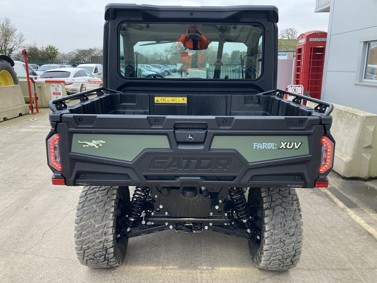 John Deere XUV875M Gator - عربة جميع التضاريس/ رباعية العجلات: صورة 4 John Deere XUV875M Gator - عربة جميع التضاريس/ رباعية العجلات: صورة 4