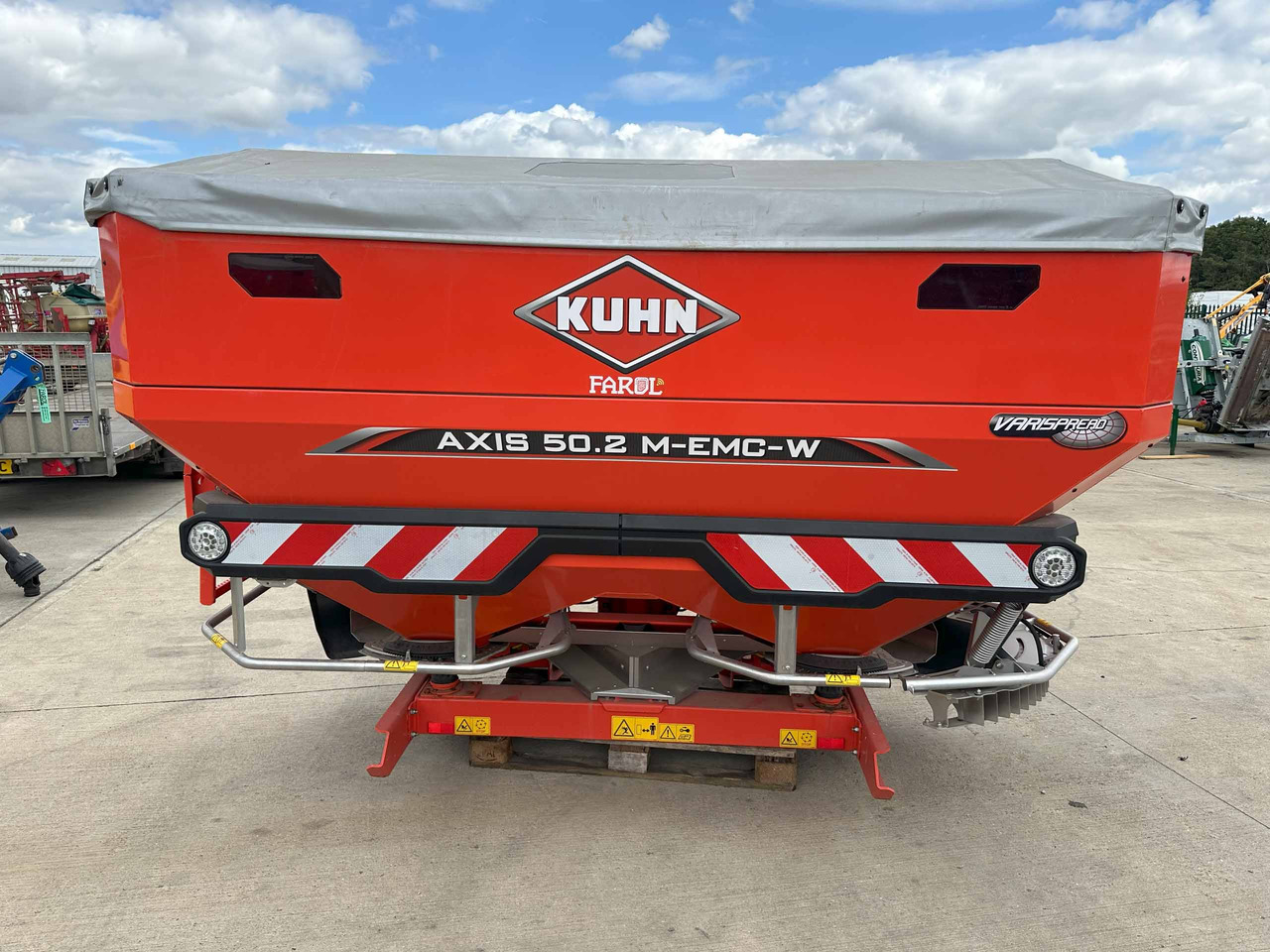 Kuhn Axis 50.2 M-EMC-W - آلة نشر السماد: صورة 1 Kuhn Axis 50.2 M-EMC-W - آلة نشر السماد: صورة 1