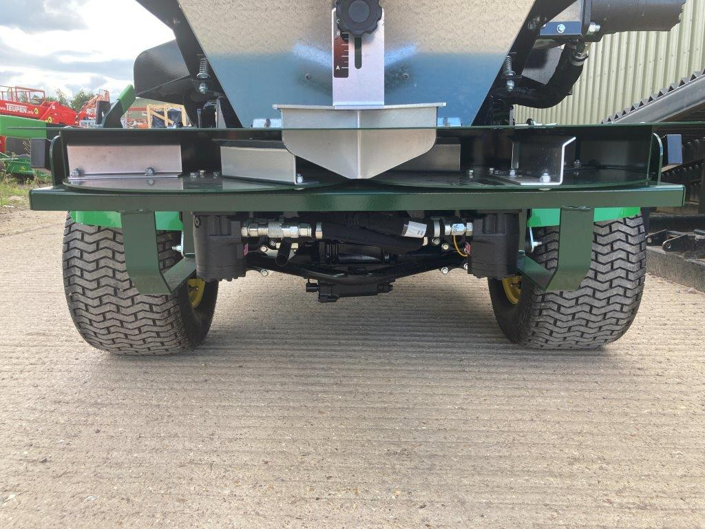 Turfco 1550 mounted top dresser - معدات البستنة: صورة 3 Turfco 1550 mounted top dresser - معدات البستنة: صورة 3