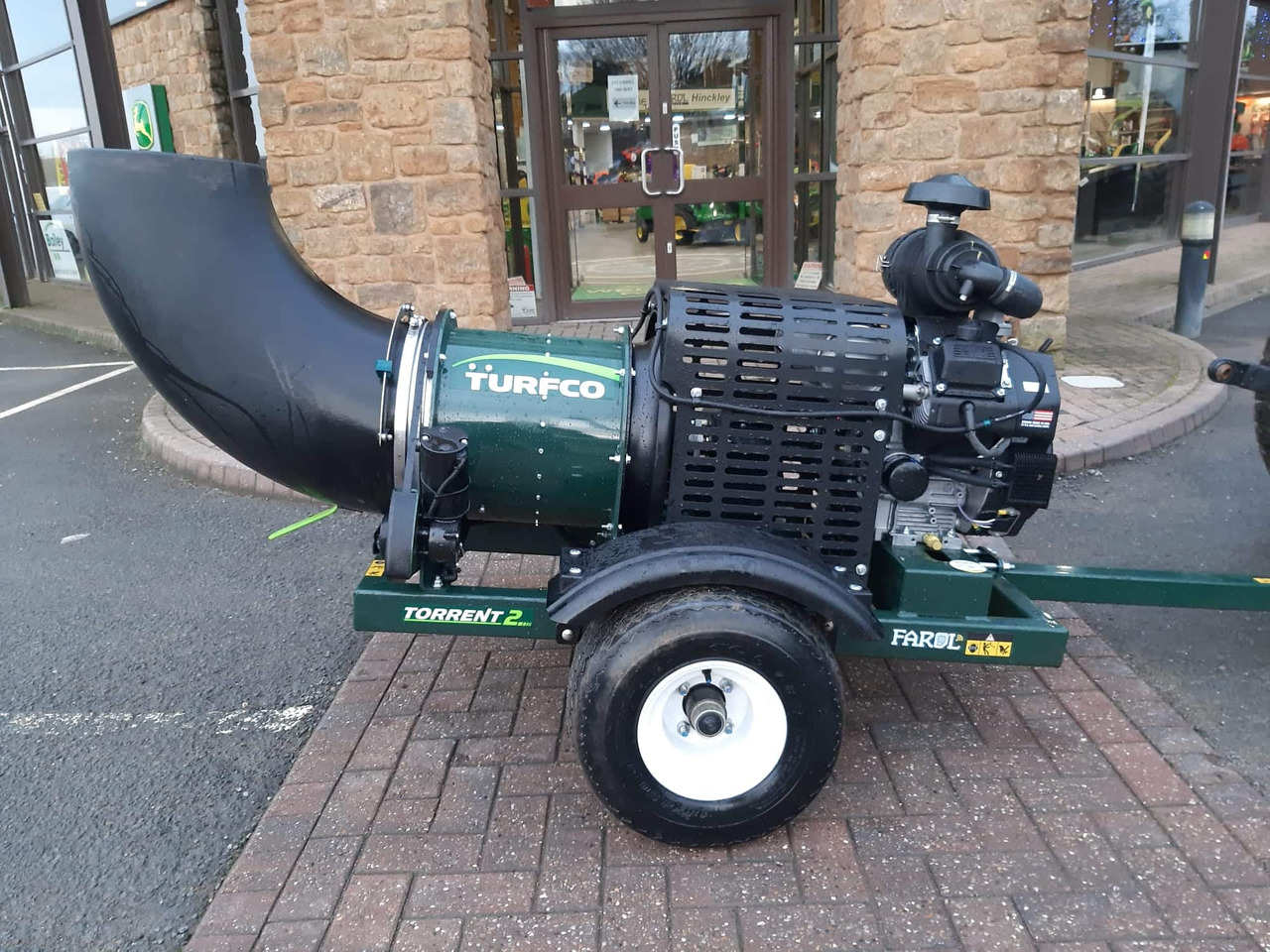 Turfco Torrent 2 Debris Blower - معدات البستنة: صورة 2 Turfco Torrent 2 Debris Blower - معدات البستنة: صورة 2