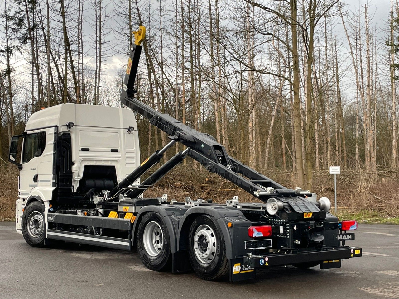 MAN TGS 26.480 6x2 Retarder Hyva 20-60 Abrollkipper - شاحنة برافعة خطافية: صورة 4 MAN TGS 26.480 6x2 Retarder Hyva 20-60 Abrollkipper - شاحنة برافعة خطافية: صورة 4