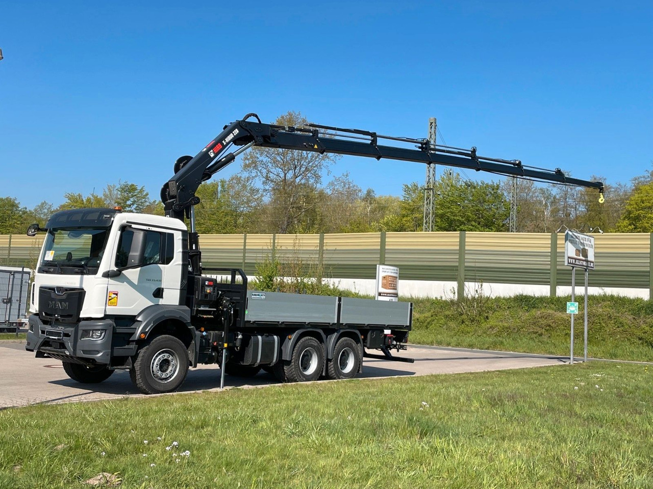 MAN TGS 33.440 6x4 HIAB 228-6 - شاحنة كرين: صورة 1 MAN TGS 33.440 6x4 HIAB 228-6 - شاحنة كرين: صورة 1