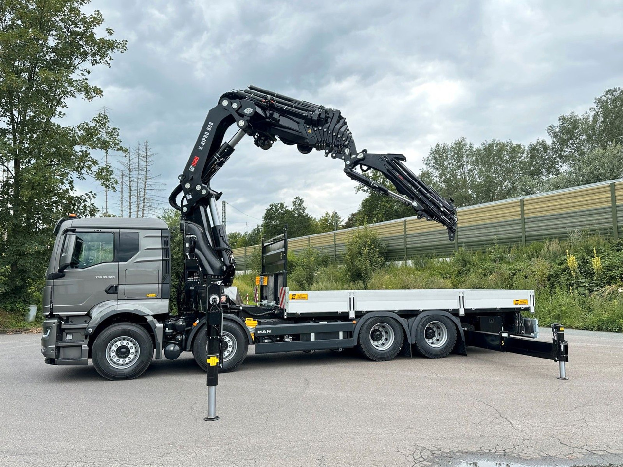 شاحنات مسطحة, شاحنة كرين MAN TGS 35.520 8x4 BL HIAB X-HiPro858E-8 & Jib150x-6: صورة 11