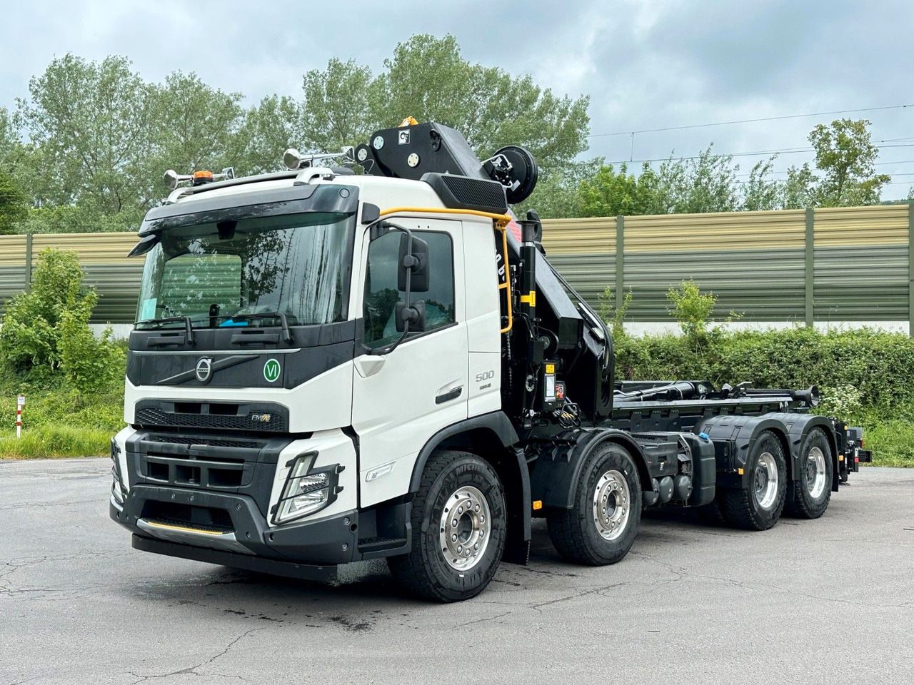 Volvo FMX 500 8x4 Abrollkipper + Kran Hiab 658-6 - شاحنة برافعة خطافية, شاحنة كرين: صورة 2 Volvo FMX 500 8x4 Abrollkipper + Kran Hiab 658-6 - شاحنة برافعة خطافية, شاحنة كرين: صورة 2