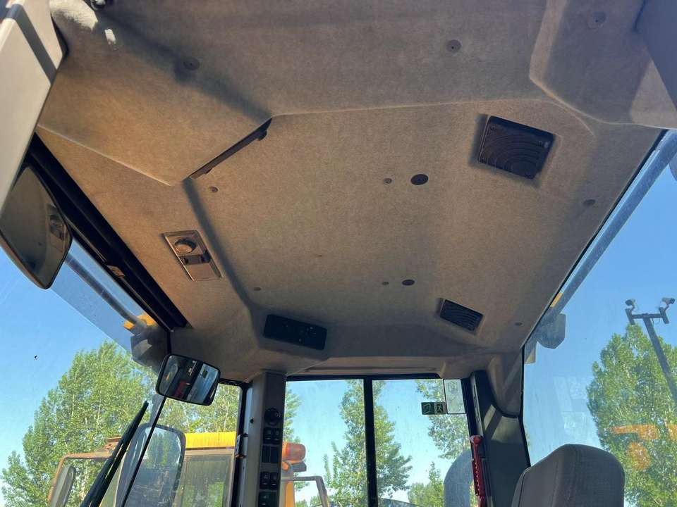 Hot Sale Used VOLVO L120GZ Loader Construction Machinery High Quality Loader VOLVO - اللودر بعجل: صورة 3 Hot Sale Used VOLVO L120GZ Loader Construction Machinery High Quality Loader VOLVO - اللودر بعجل: صورة 3