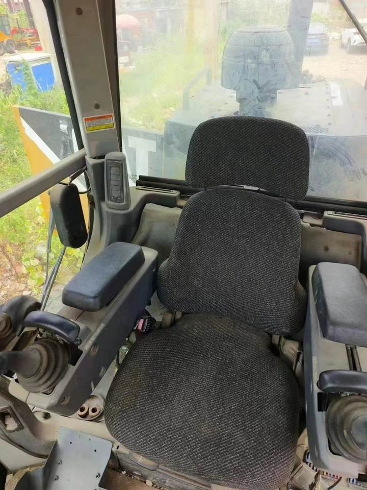 Original CAT 160M Grader Used Caterpillar Brand CAT 140H 140K 160K 120H 14G Motor Grader High Quality - ماكينة تسوية: صورة 5 Original CAT 160M Grader Used Caterpillar Brand CAT 140H 140K 160K 120H 14G Motor Grader High Quality - ماكينة تسوية: صورة 5