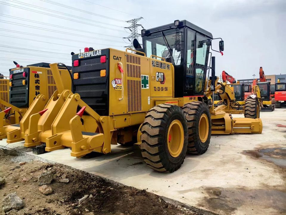 Used Caterpillar 140G/140H Motor Grader From Japan Popular Sale for Farms with Core Components Included Engine Gearbox Bearing - ماكينة تسوية: صورة 4 Used Caterpillar 140G/140H Motor Grader From Japan Popular Sale for Farms with Core Components Included Engine Gearbox Bearing - ماكينة تسوية: صورة 4