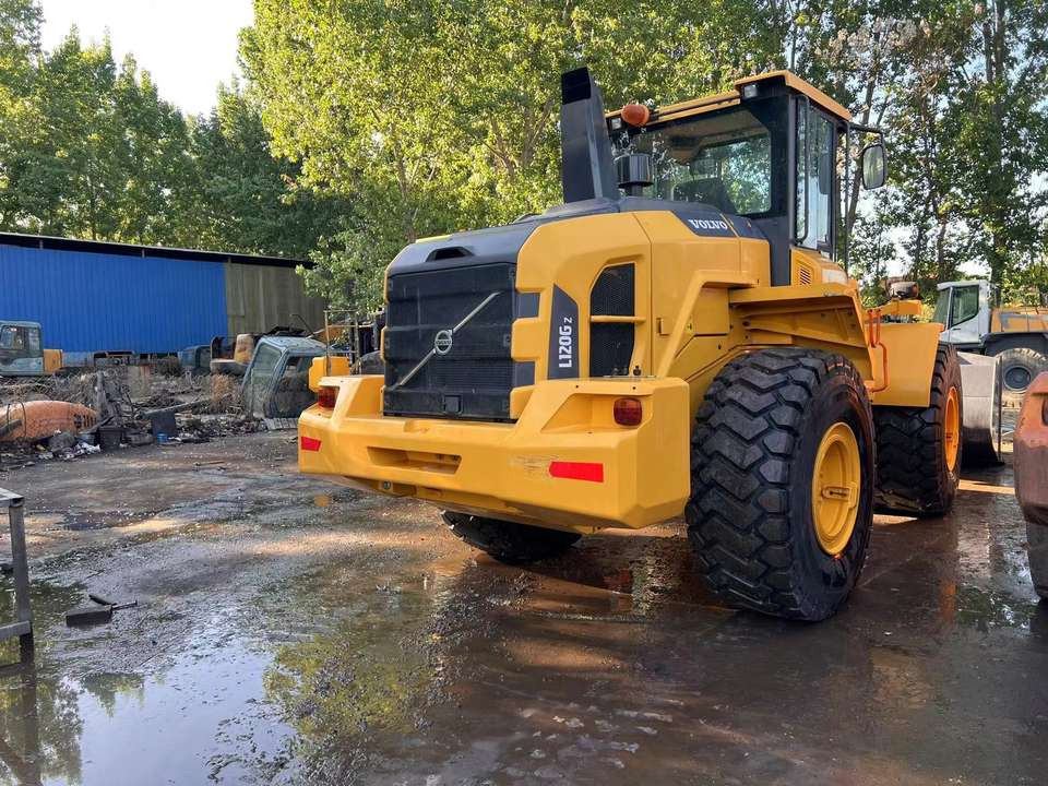 Used Volvo L120GZ 6 Ton Capacity Wheel Loader Available for Sale - اللودر بعجل: صورة 2 Used Volvo L120GZ 6 Ton Capacity Wheel Loader Available for Sale - اللودر بعجل: صورة 2