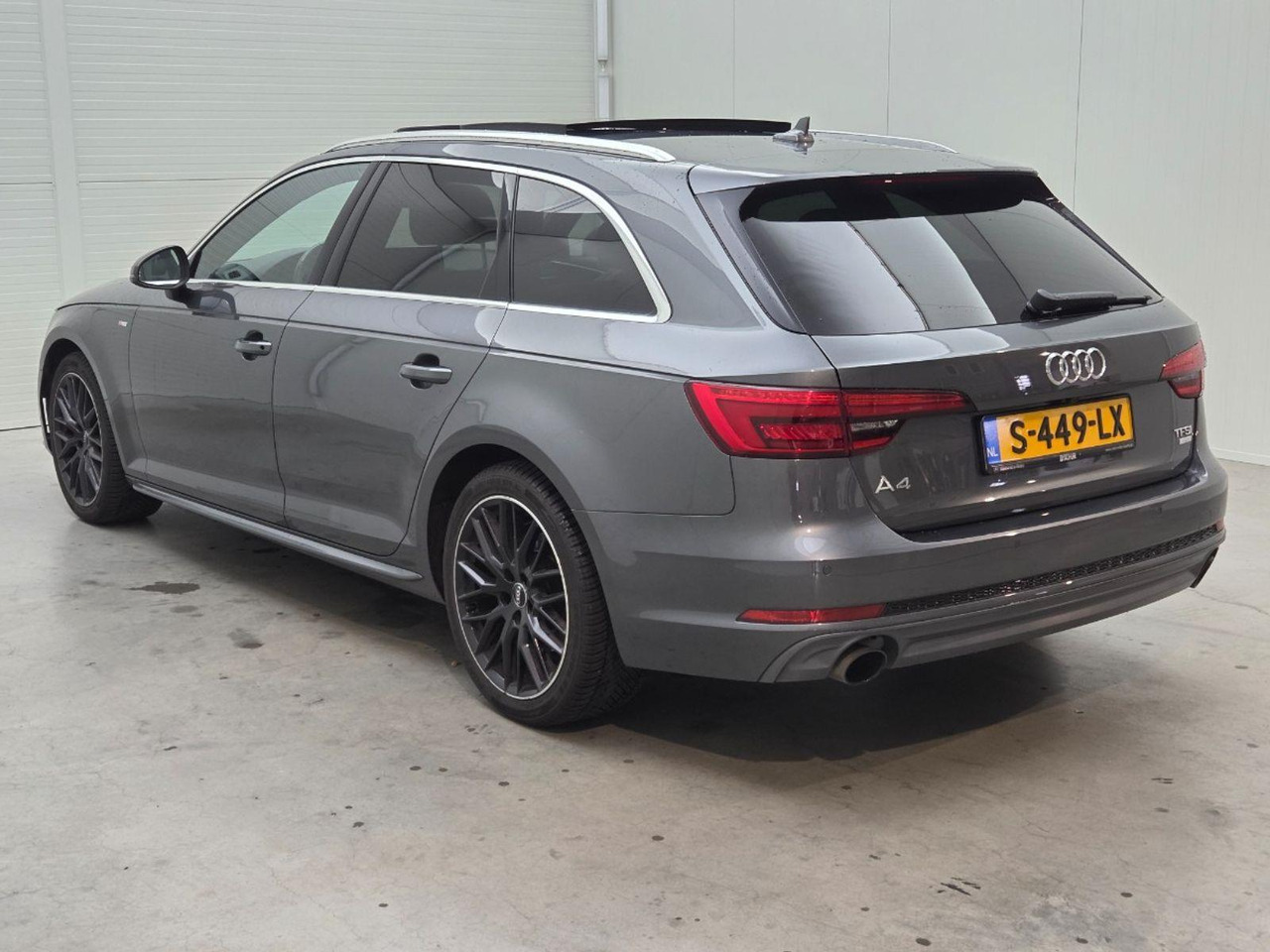 Audi A4 Avant 2.0 TFSI ultra Sport Pro Line S | 2017 | 251.737 km | Automaat | S449LX | NAP: Geen oordeel - سيارة: صورة 3 Audi A4 Avant 2.0 TFSI ultra Sport Pro Line S | 2017 | 251.737 km | Automaat | S449LX | NAP: Geen oordeel - سيارة: صورة 3