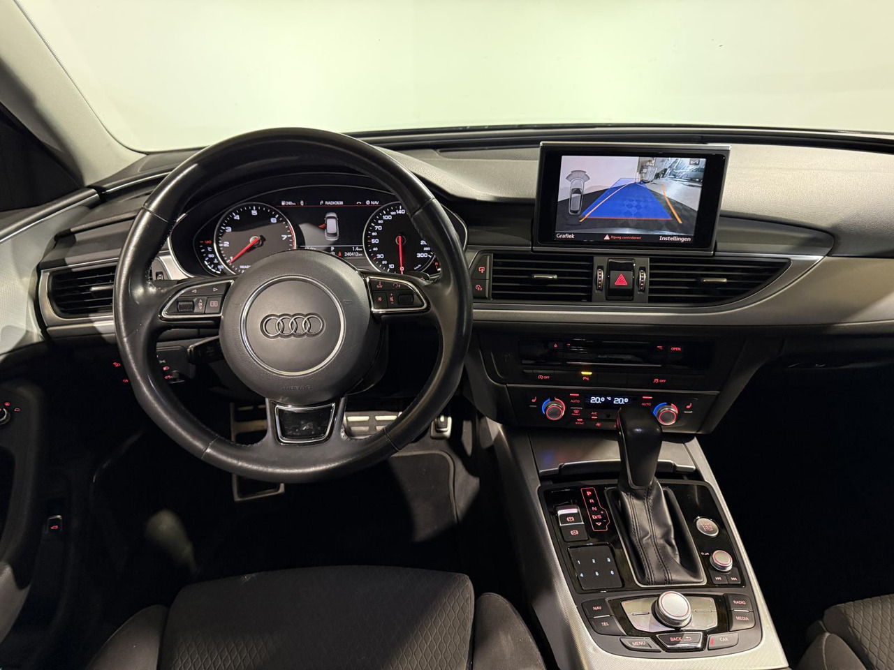 Audi | A6 Avant | 1.8 TFSI ultra Premium Edition | 2016 | 240.412 km | Automaat | L563VD | Geen oordeel - سيارة: صورة 3 Audi | A6 Avant | 1.8 TFSI ultra Premium Edition | 2016 | 240.412 km | Automaat | L563VD | Geen oordeel - سيارة: صورة 3