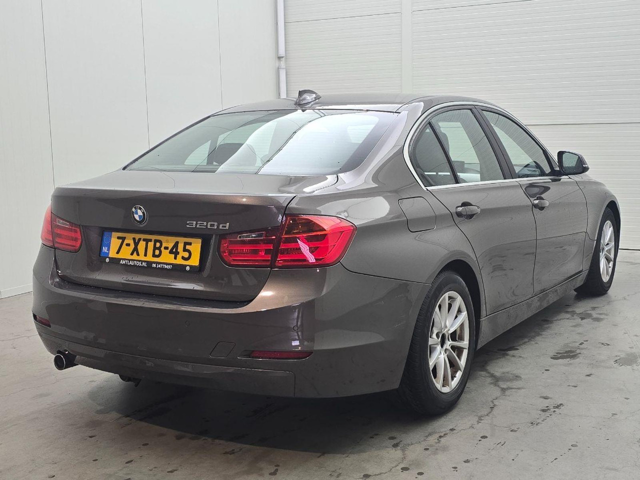 BMW 3-serie 320d EfficientDynamics Edition High Executive | 2014 | 300.611 km | Automaat | 7XTB45 | NAP: Logisch - سيدان: صورة 4 BMW 3-serie 320d EfficientDynamics Edition High Executive | 2014 | 300.611 km | Automaat | 7XTB45 | NAP: Logisch - سيدان: صورة 4