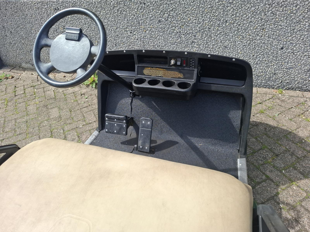 E-Z-GO TXT 2-Persoons Elektrische Golfkar met Open Laadbak 1442482 - عربة جولف: صورة 5 E-Z-GO TXT 2-Persoons Elektrische Golfkar met Open Laadbak 1442482 - عربة جولف: صورة 5