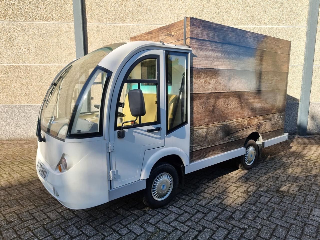Eagle Refreshment Verkoopwagen - عربة جولف: صورة 1 Eagle Refreshment Verkoopwagen - عربة جولف: صورة 1