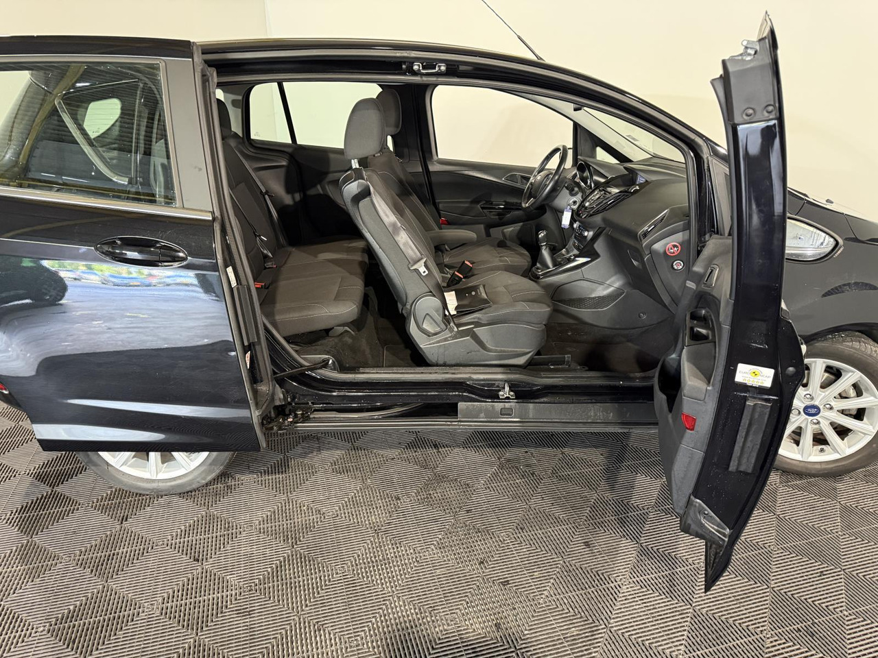 Ford | B-Max | 1.0 EcoBoost Titanium | 2015 | 149.480 km | GV907T | Logisch - سيارة: صورة 4 Ford | B-Max | 1.0 EcoBoost Titanium | 2015 | 149.480 km | GV907T | Logisch - سيارة: صورة 4