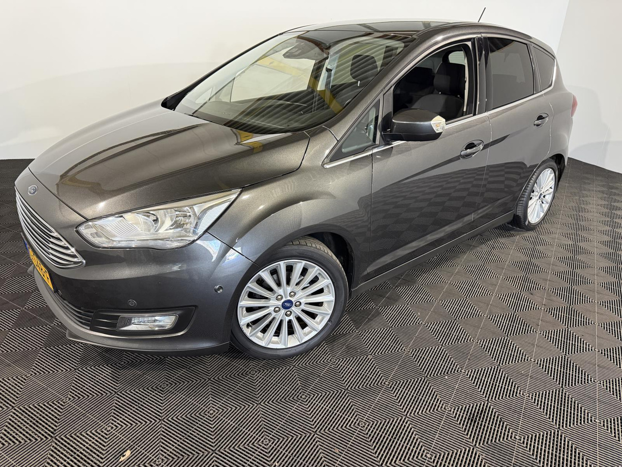 Ford C-Max 1.0 Titanium ZG-548-F 186.382 km - سيارة: صورة 1 Ford C-Max 1.0 Titanium ZG-548-F 186.382 km - سيارة: صورة 1
