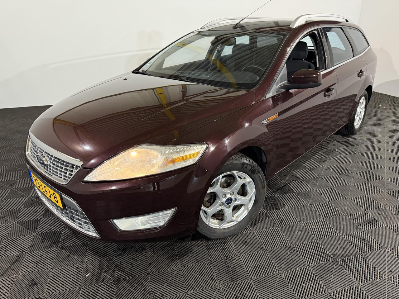 Ford | Mondeo Wagon | 2.0-16V Limited | 2010 | 193.300 km | 93LFJ8 | Logisch - سيارة: صورة 1 Ford | Mondeo Wagon | 2.0-16V Limited | 2010 | 193.300 km | 93LFJ8 | Logisch - سيارة: صورة 1