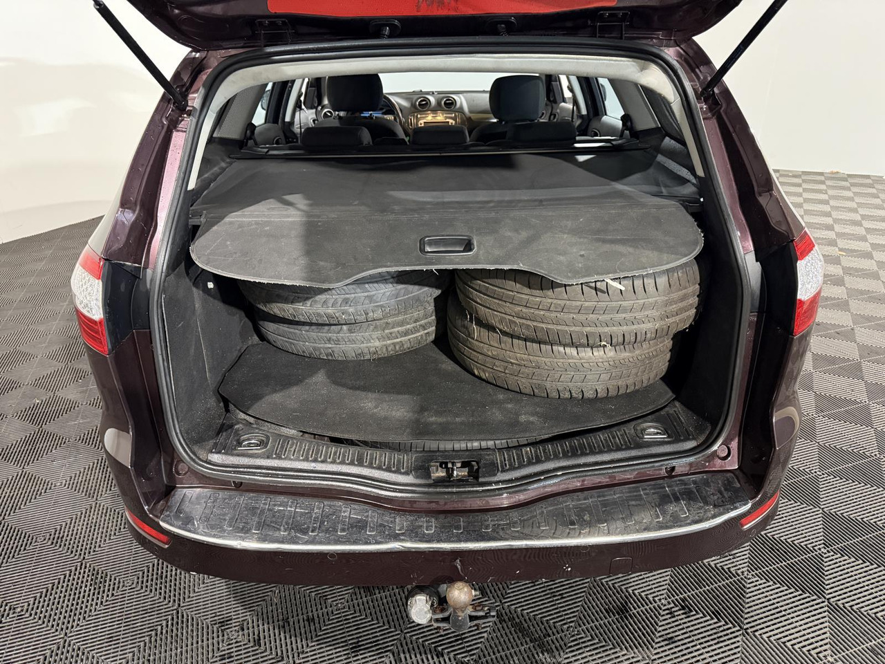 Ford | Mondeo Wagon | 2.0-16V Limited | 2010 | 193.300 km | 93LFJ8 | Logisch - سيارة: صورة 3 Ford | Mondeo Wagon | 2.0-16V Limited | 2010 | 193.300 km | 93LFJ8 | Logisch - سيارة: صورة 3