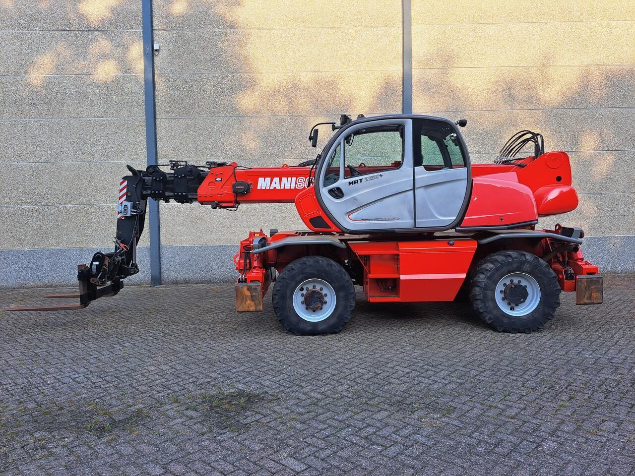 Manitou MRT 2150+ Privilege All-Terrain Roterende Verreiker (2015) - آلة رفع ونقل تلسكوبية: صورة 5 Manitou MRT 2150+ Privilege All-Terrain Roterende Verreiker (2015) - آلة رفع ونقل تلسكوبية: صورة 5