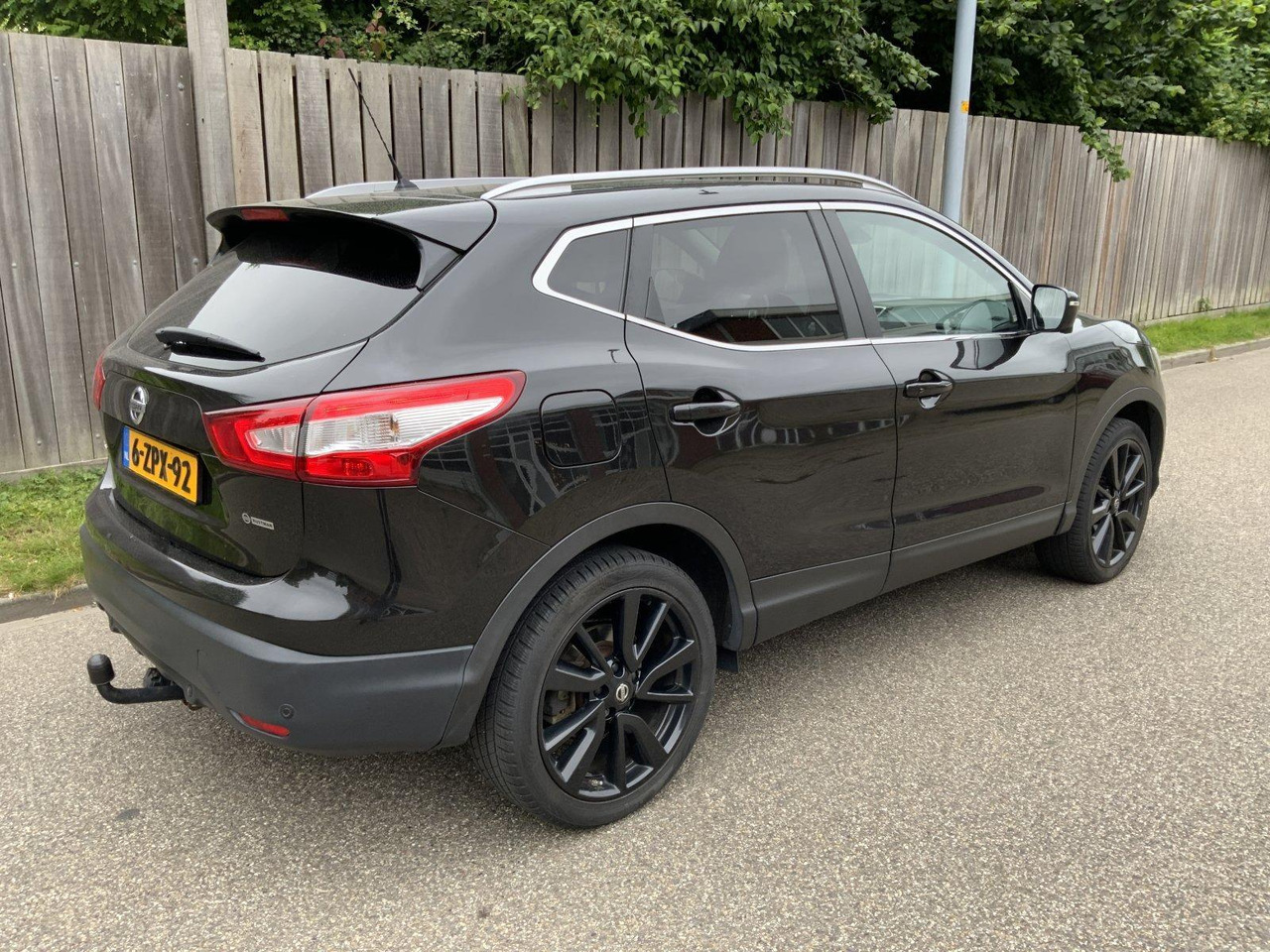 Nissan Qashqai 1.6 Tekna 6-ZPX-92 209.591km - سيارة: صورة 3 Nissan Qashqai 1.6 Tekna 6-ZPX-92 209.591km - سيارة: صورة 3