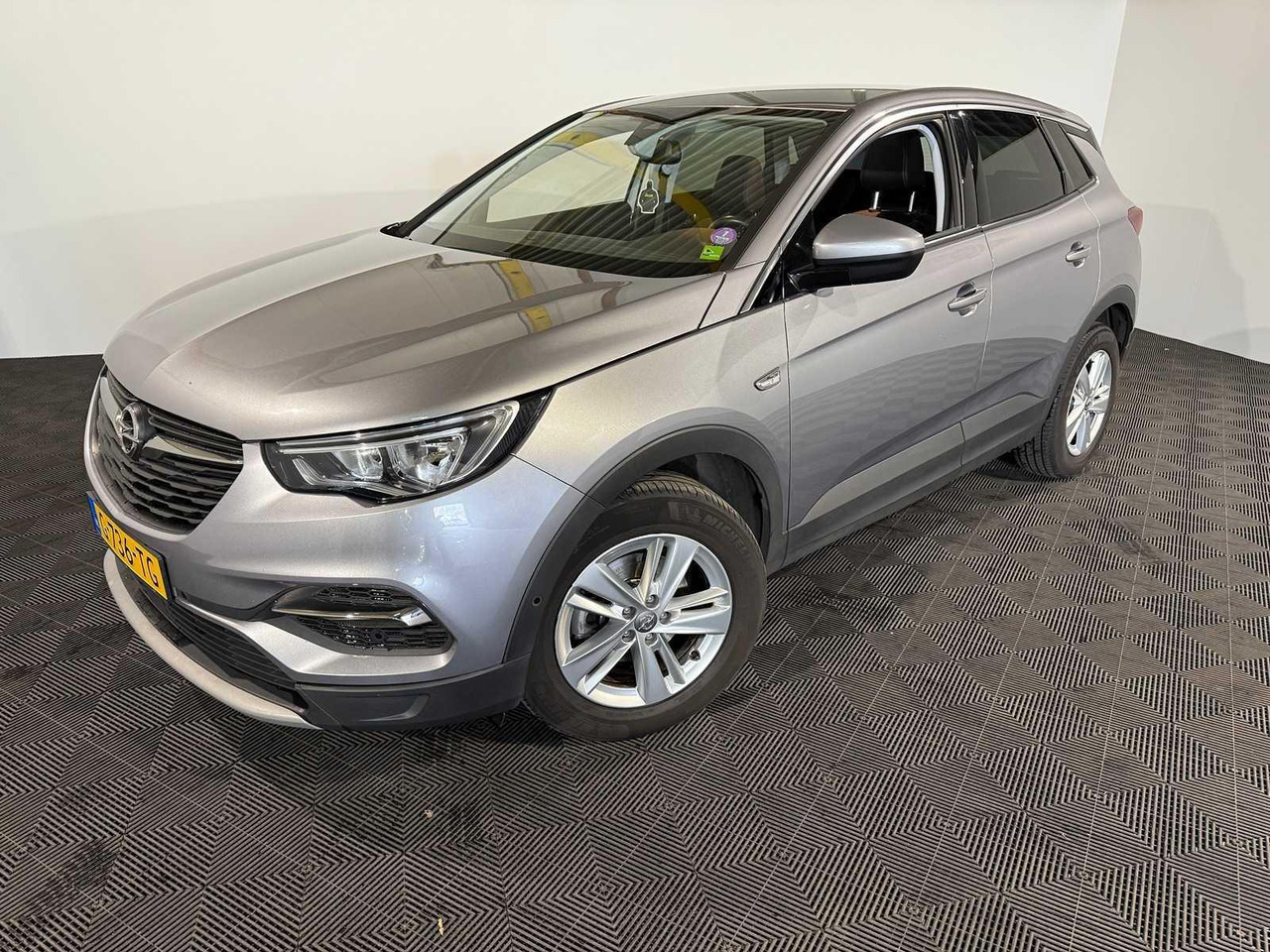 Opel Grandland X 1.2 Turbo Business Executive G-736-TG 200.645 km - سيارة: صورة 1 Opel Grandland X 1.2 Turbo Business Executive G-736-TG 200.645 km - سيارة: صورة 1