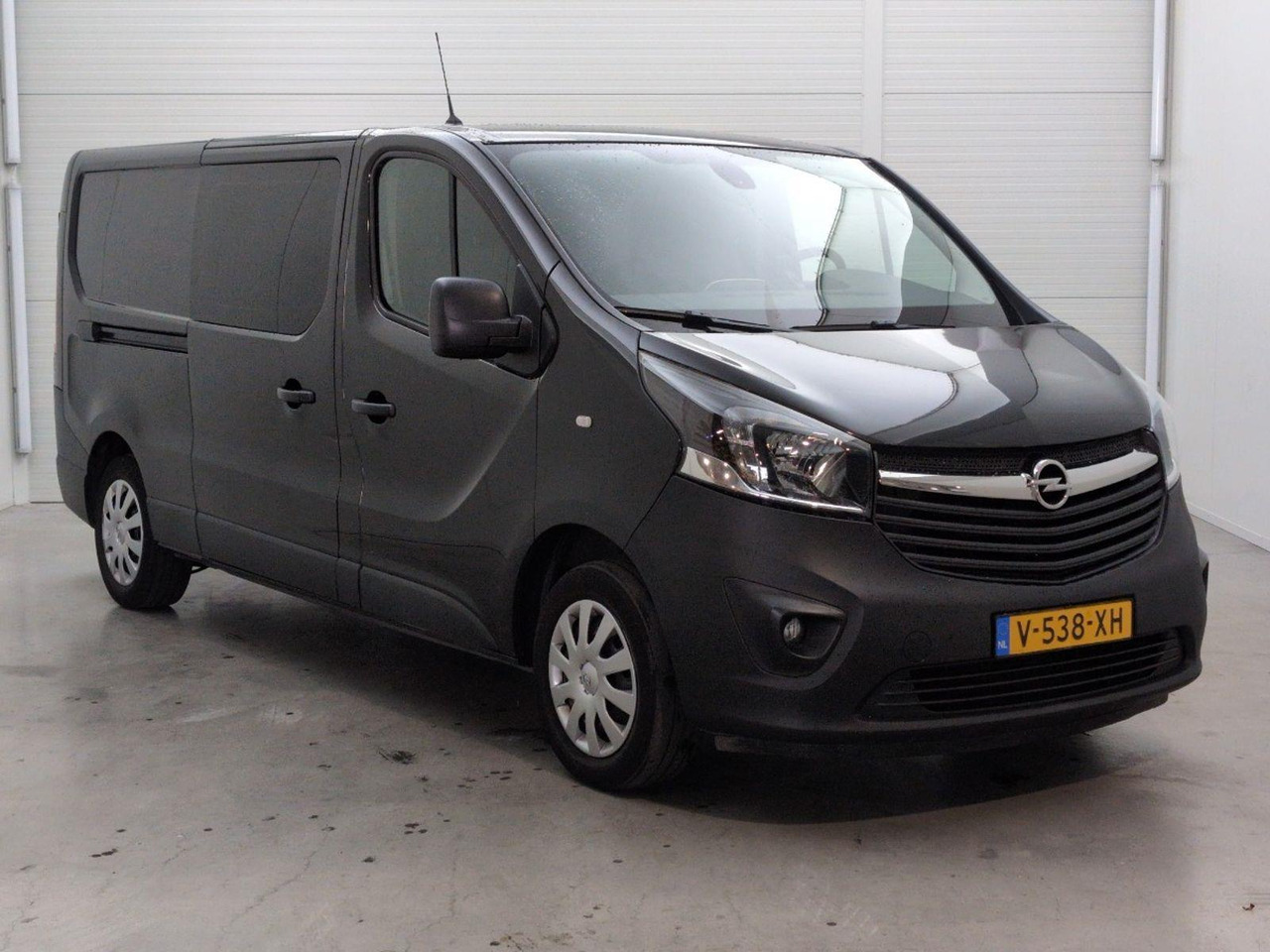 Opel Vivaro 1.6 CDTI L2H1 DC Sport EcoFlex | 2019 | 262.299 km | V538XH | NAP: Logisch - الشاحنات الصغيرة كابينة مزدوجة: صورة 2 Opel Vivaro 1.6 CDTI L2H1 DC Sport EcoFlex | 2019 | 262.299 km | V538XH | NAP: Logisch - الشاحنات الصغيرة كابينة مزدوجة: صورة 2
