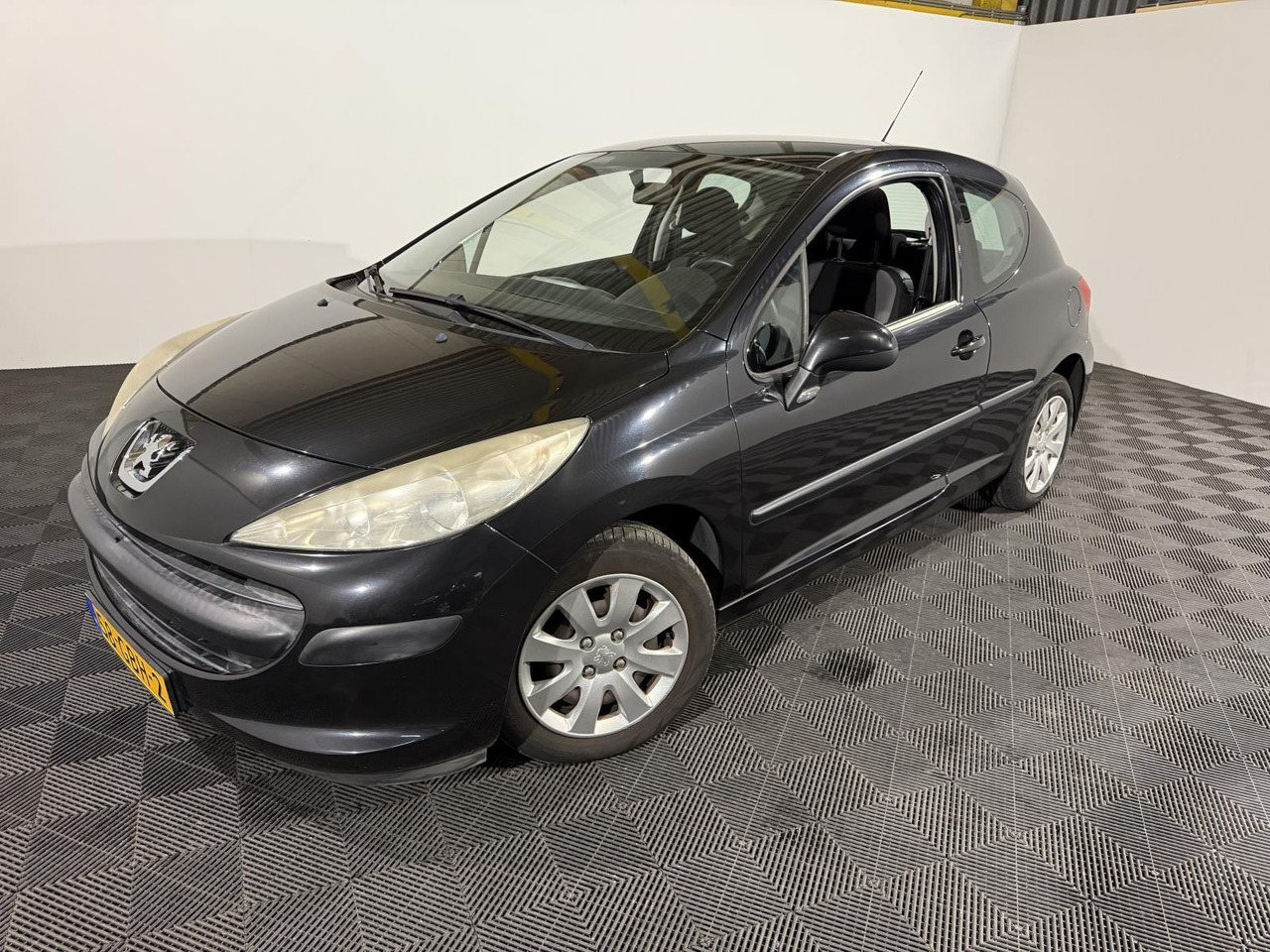 Peugeot | 207 | 1.4 VTi Cool 'n Blue | 2008 | 185.053 km | 58GBH2 | Logisch - هاتشباك: صورة 1 Peugeot | 207 | 1.4 VTi Cool 'n Blue | 2008 | 185.053 km | 58GBH2 | Logisch - هاتشباك: صورة 1