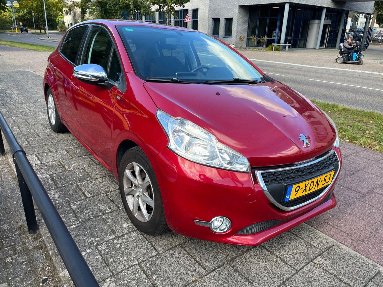 Peugeot 208 1.2 VTi Style | 2014 | 93.815 km | 9XDN53 | NAP: Logisch - هاتشباك: صورة 2 Peugeot 208 1.2 VTi Style | 2014 | 93.815 km | 9XDN53 | NAP: Logisch - هاتشباك: صورة 2