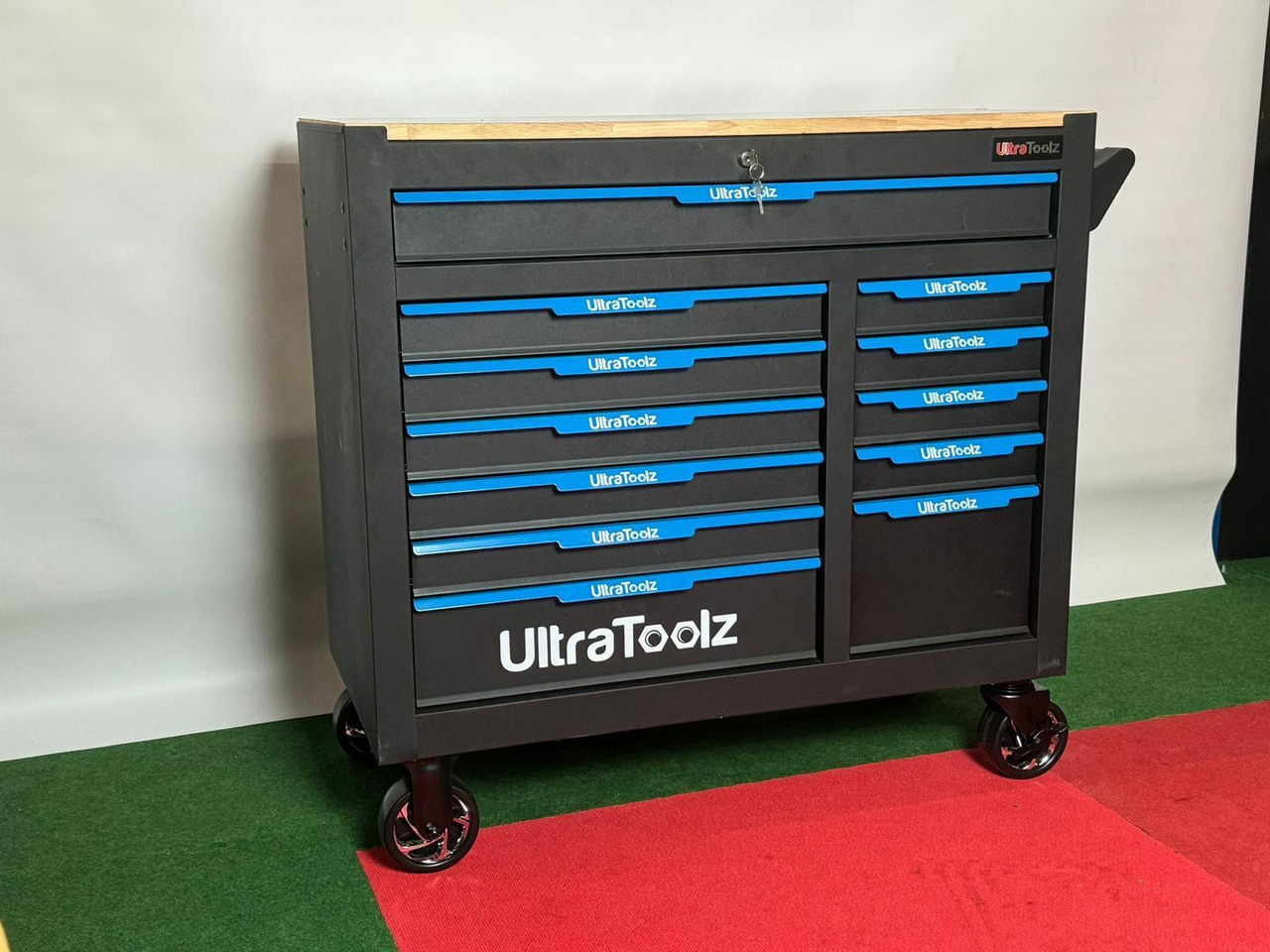 UltraToolz Jumbo gereedschapswagen - معدات الورشة: صورة 1 UltraToolz Jumbo gereedschapswagen - معدات الورشة: صورة 1