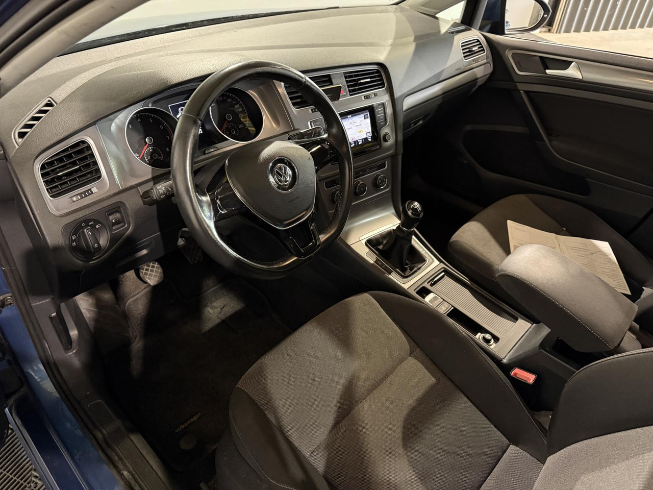 Volkswagen Golf 1.2 TSI Trend Edition GD-645-J - هاتشباك: صورة 3 Volkswagen Golf 1.2 TSI Trend Edition GD-645-J - هاتشباك: صورة 3