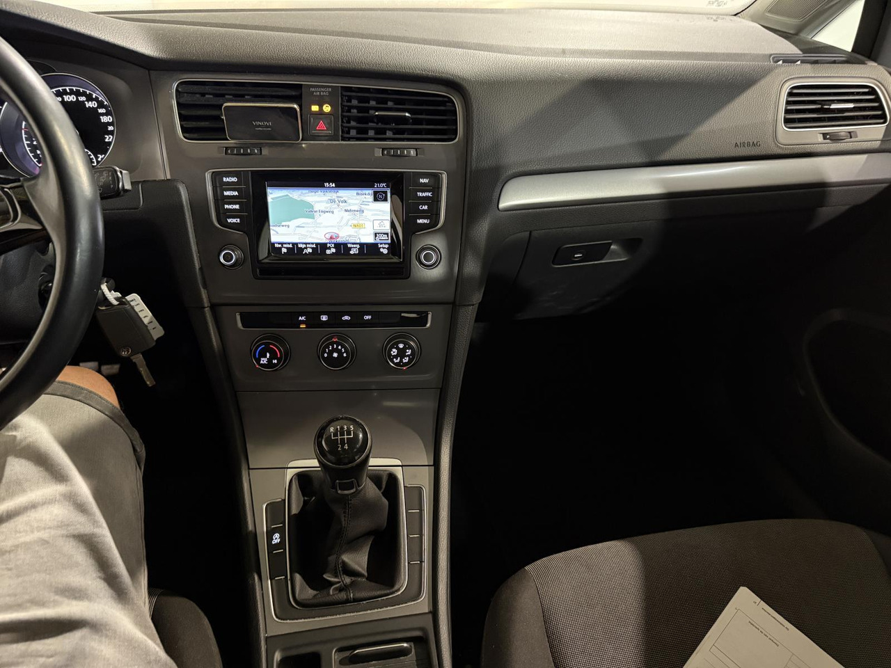 Volkswagen Golf 1.2 TSI Trend Edition GD-645-J - هاتشباك: صورة 5 Volkswagen Golf 1.2 TSI Trend Edition GD-645-J - هاتشباك: صورة 5